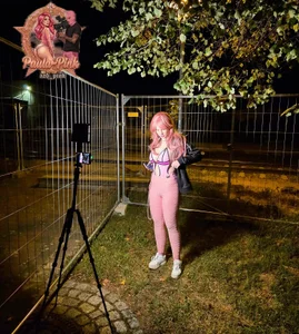 pink_paula Behind the scene *IRL* 🩷 slika 7
