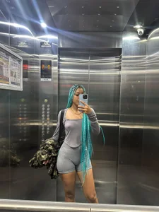 Alison_Spark_ Public зображення 5