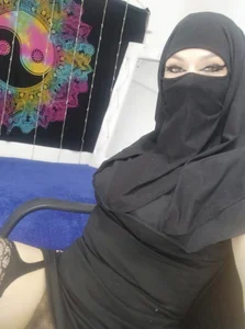 evelyn__salah Public  8টি ছবি