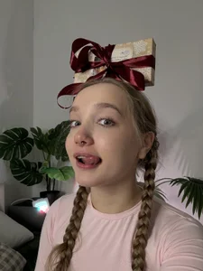 bambi_lu ✨🤍EPIC GOAL 🤍 packing phone to my grandmother🤍✨ Immagine  8