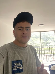 Dante_Golden Public Pic 3