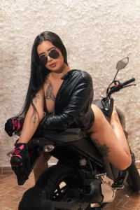 Isa_Roses with my motorcycle slika 2