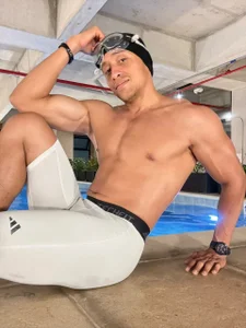 Jean_Prime Private pool time? Now? 💦 Pic 8