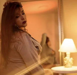 TiffanyyWilson Public รูป 