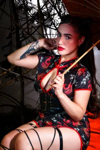 Emily_robertss1 Happy Halloween 😈😈 2026 사진 2
