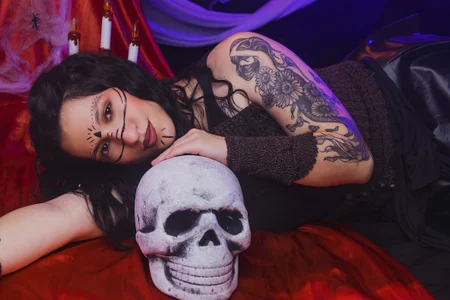 MyaAmstrong 🪓 Pretty Face, Deadly Intentions 🩸💋 Pic 4