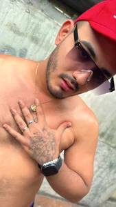 Public de Robert_Pool  4 Imagens