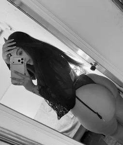 HilaryBlaze Public Pic 9