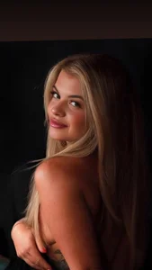 Just_peaches_not_cream Public Pic 2