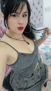 paris_laurens: “Mi sala está abierta… ¿te animas a entrar?” 🔥 ( 4 фото)