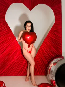RollingGirlzzz Valentine's Day Pic 9