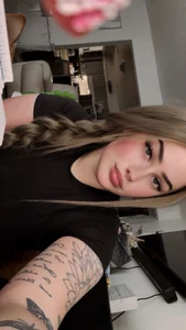blitzenblazen's Cute selfies💅🏻 Sex Photo 7