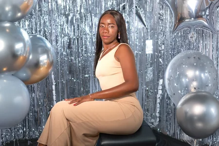 TINNATAYLOR año new 2026 Immagine  5