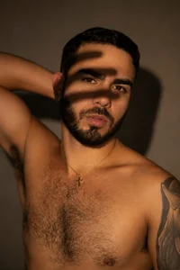 adamhairy top model adam slika
