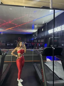 SarahCinnamon- Public Pic 5