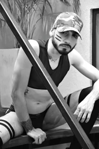 JACKMARCKOS Hot Military  8টি ছবি