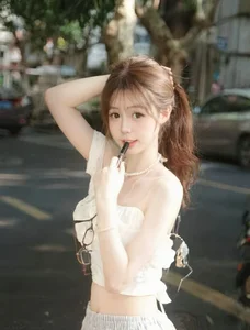 Public de XG-002  5 photos