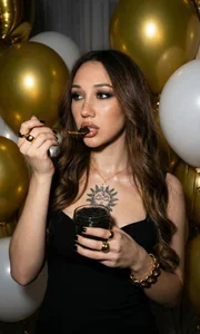 Public de SayLunaa  7 photos