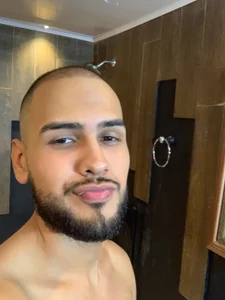 Marcus_Soler some in the bathroom 😛 Pic 9