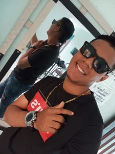 Leo_444_ Public  5টি ছবি