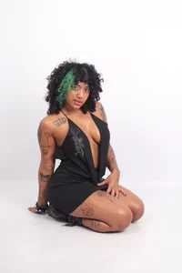 LuckySwagson A sexy black dress Foto 5