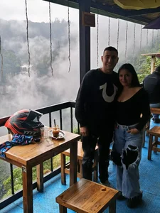 JuaNiCOL Stealing kisses and smiles Poză 3