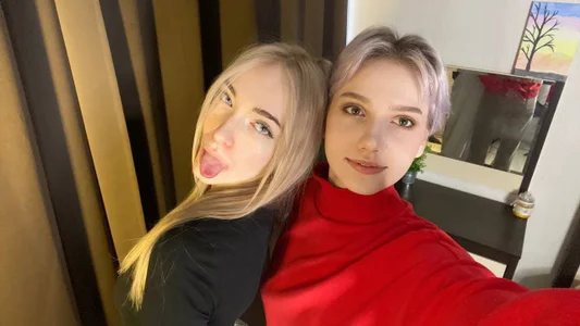 Public od MaeEversley  2 snímek