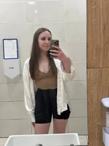 QuyenOlson Public Pic 2