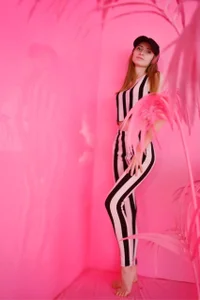 Linda_Mur_ Public Pic 6