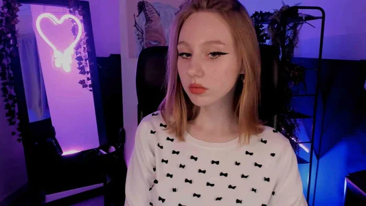 DariaTate cute kitty Pic