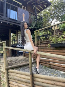 katt_pelaez Nature princess 🌸🌱 Pic 3