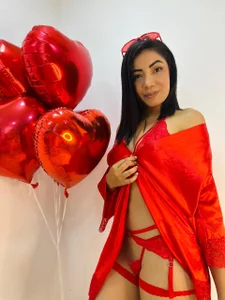 Auri__ Valentine's Day Pic 7