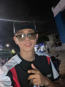 Alex_teen_20c THIS is how I look cute Pic 7