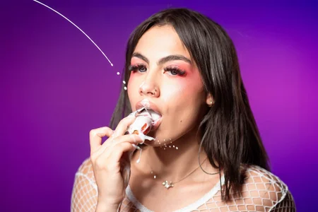 Miila_snow Kiss My Sexy Lips Pic