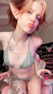 Crackling_Tatii Horny elf Pic 5