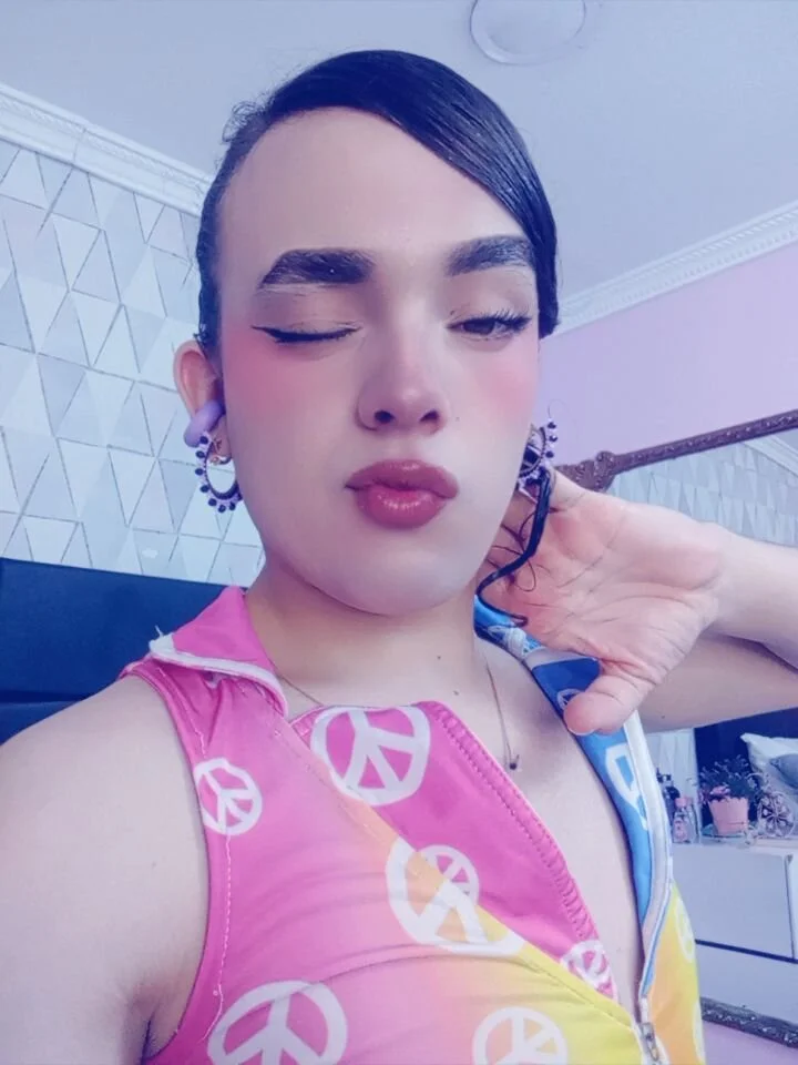 صور JustinePerry الرائجة  4014
