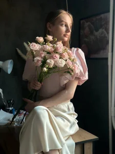 Lili_Lucky Public Pic 6