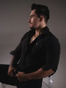 Brad_Summer Elegant Pic 3