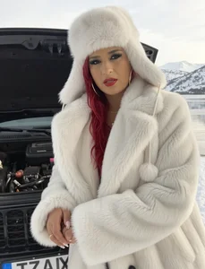 AndreaPink2024のWhite coatの 4枚の写真