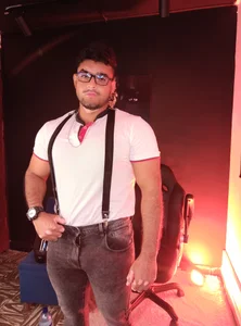 Hello de liam_bear  2 Imagens