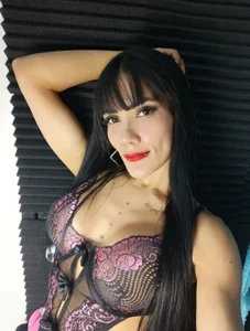 juliane_sweer1 juliane pink Pic