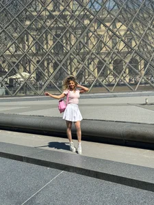 maddisonblush ✈️🗼My journey✈️🗼 Pic 8