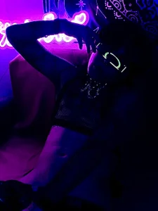 stefannoir4u Rebel Glitch Load Pic 2