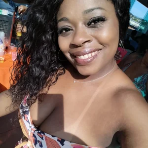 Tamara_Allen Public Pic 5