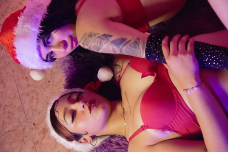 Dannii-: Lilith ( 3 фото)