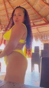 Me👙