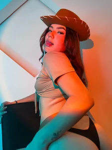 hanny__bunny Your hot cowgirl Pic 6