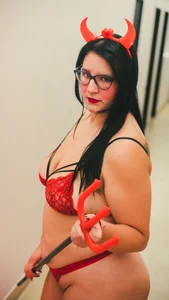 Soe_Lara Devil Girl Halloween 2024 Pic 2