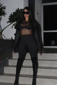 MeganFoxxi_: DARK GIRL ( 8 фото)