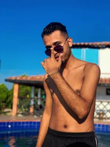 Raf_brunette Public Immagine  3